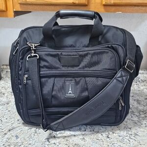 TravelPro Crew 5 Navy Blue 16" Wheeled Carry On Tote Luggage Pilot Travel